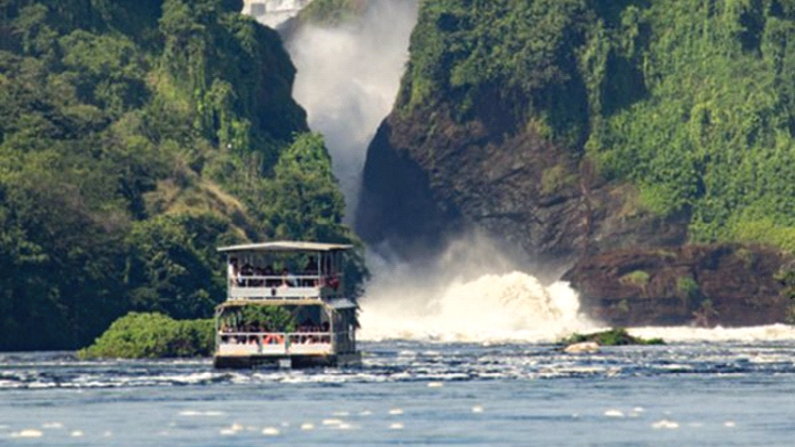 Morning Game Drive & Kazinga Channel Boat Cruise — Queen Elizabeth